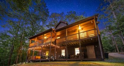 Deerwoodslodge-ELLIJAY,GA-Sleeps 2-16 Hot Tub Firepit Arcade Winerys Coosawattee