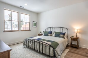 3 bedrooms, free WiFi, bed sheets