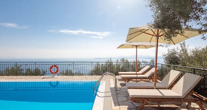Villa Kalithea: Superb sea views, private pool, WiFi, A/C