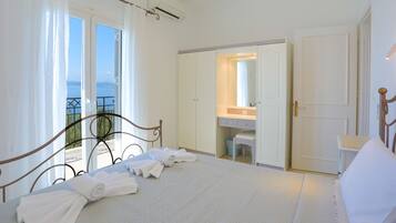 3 dormitorios, tabla de planchar con plancha, wifi gratis y ropa de cama