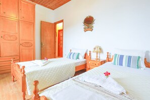 2 chambres, fer et planche Ă repasser, Wi-Fi gratuit, draps fournis