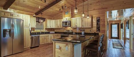 冰箱、微波炉、烤箱、炉灶