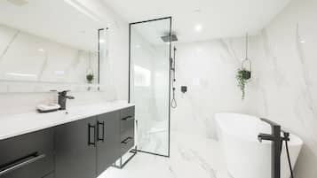 Bathtub, hair dryer, towels