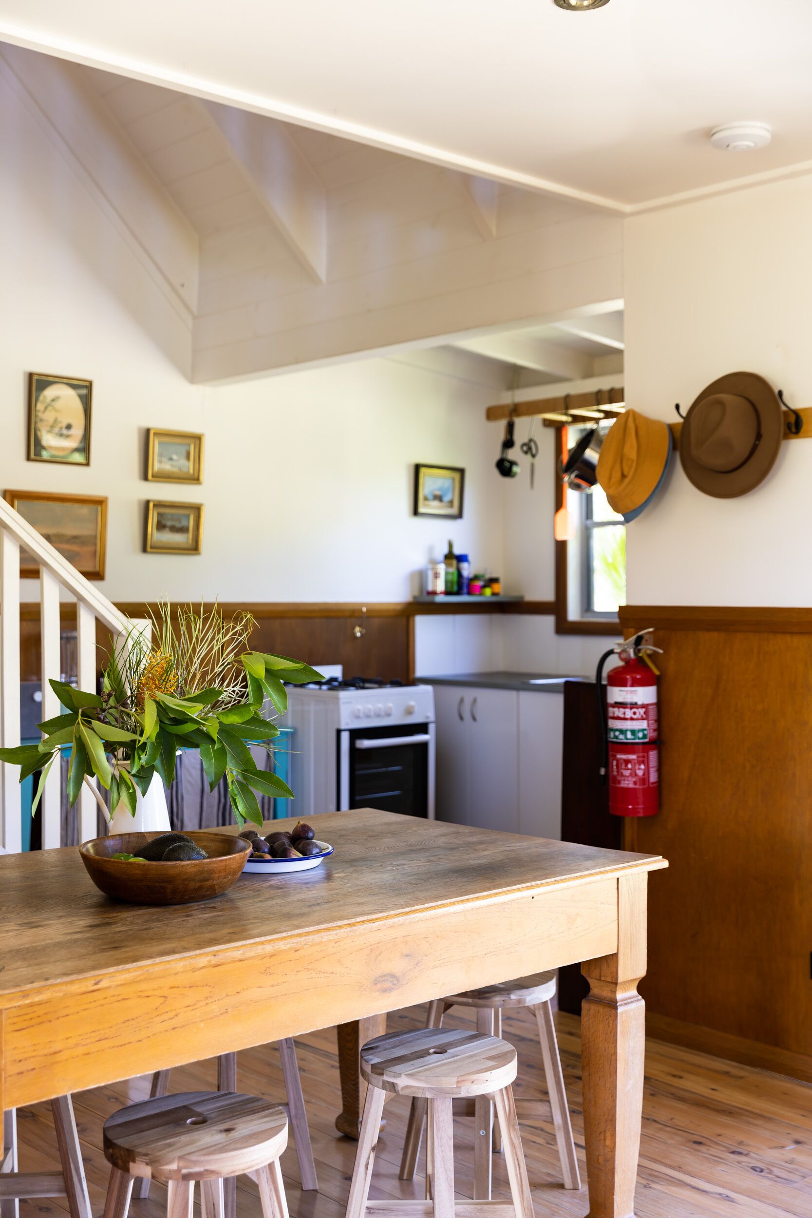 Traditional Cabin | Living area