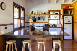 Exclusive House | Private kitchen | Electric kettle, toaster