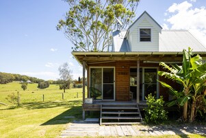 Romantic Cabin | Terrace/patio