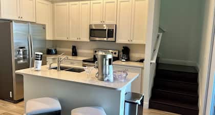 5 Bed Cottage Close to Disney