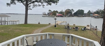 Quiet neighborhood with a beautiful lake view. Brand new dock.