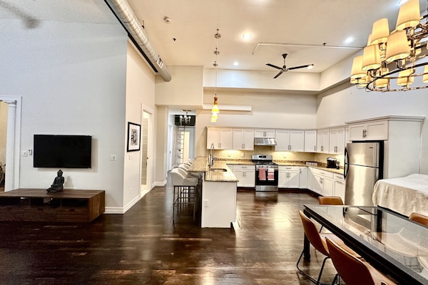 Dining room kitchen area