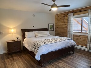 4 chambres, fer et planche à repasser, lit parapluie, Wi-Fi gratuit