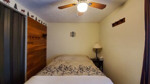 3 chambres, bureau, fer et planche à repasser, Wi-Fi gratuit