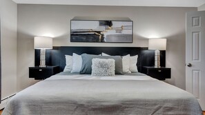 4 bedrooms, desk, iron/ironing board, travel cot - Family and Dog friendly home in Brighton (Rochester)