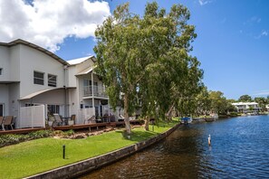Exterior - 2 Brm Waterfront Apartment (Noosaville)