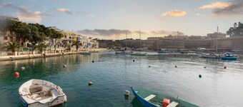 Well Located Townhouse & Courtyard Kalka, Kalkara, Malta
