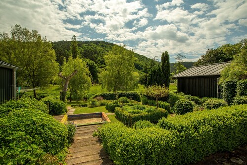 Apartment 'Happynest' mit Bergblick, privater Terrasse und WLAN