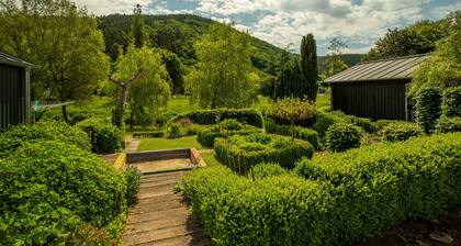 Apartment 'Happynest' mit Bergblick, privater Terrasse und WLAN