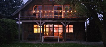 Holiday Apartment "Landhaus Charlotte - Feldblick" with Terrace & Wi-Fi