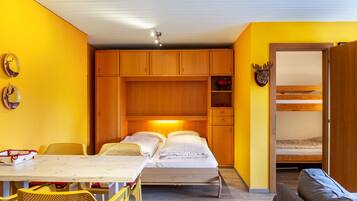 1 habitación, wifi gratis y ropa de cama