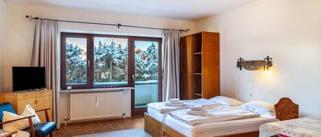 1 室のベッドルーム、WiFi (無料)、ベッドシーツ