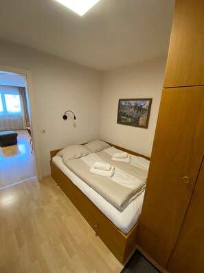 Wifi gratis y ropa de cama 