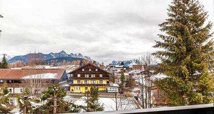 Ferienwohnung "Haus Excelsior Top 13" mit Bergblick, Balkon und WLAN