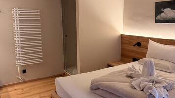 1 quarto, Wi-Fi de cortesia, roupa de cama