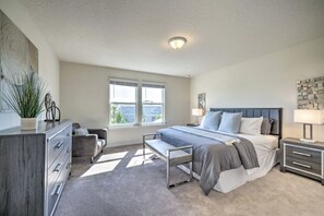 5 bedrooms, in-room safe, desk, iron/ironing board - Davenport/Orlando Vacation House, Game Room, Water Park Access, Heated Pool. (Davenport)