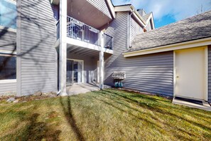 Exterior - Riverfront, ground-floor condo with fireplace & fishing access - near Riverwalk (Edwards)