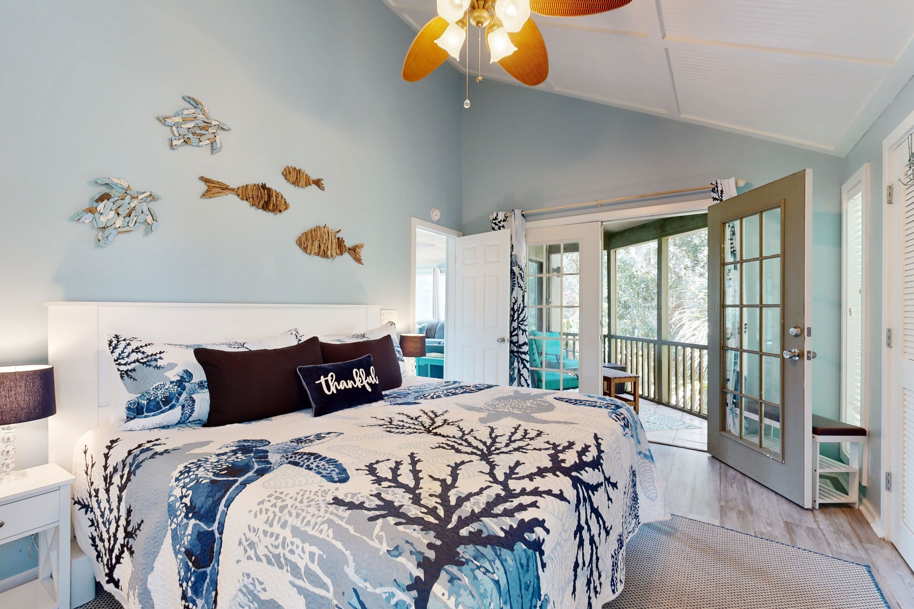 2 chambres, fer et planche à repasser, accès Internet, draps fournis