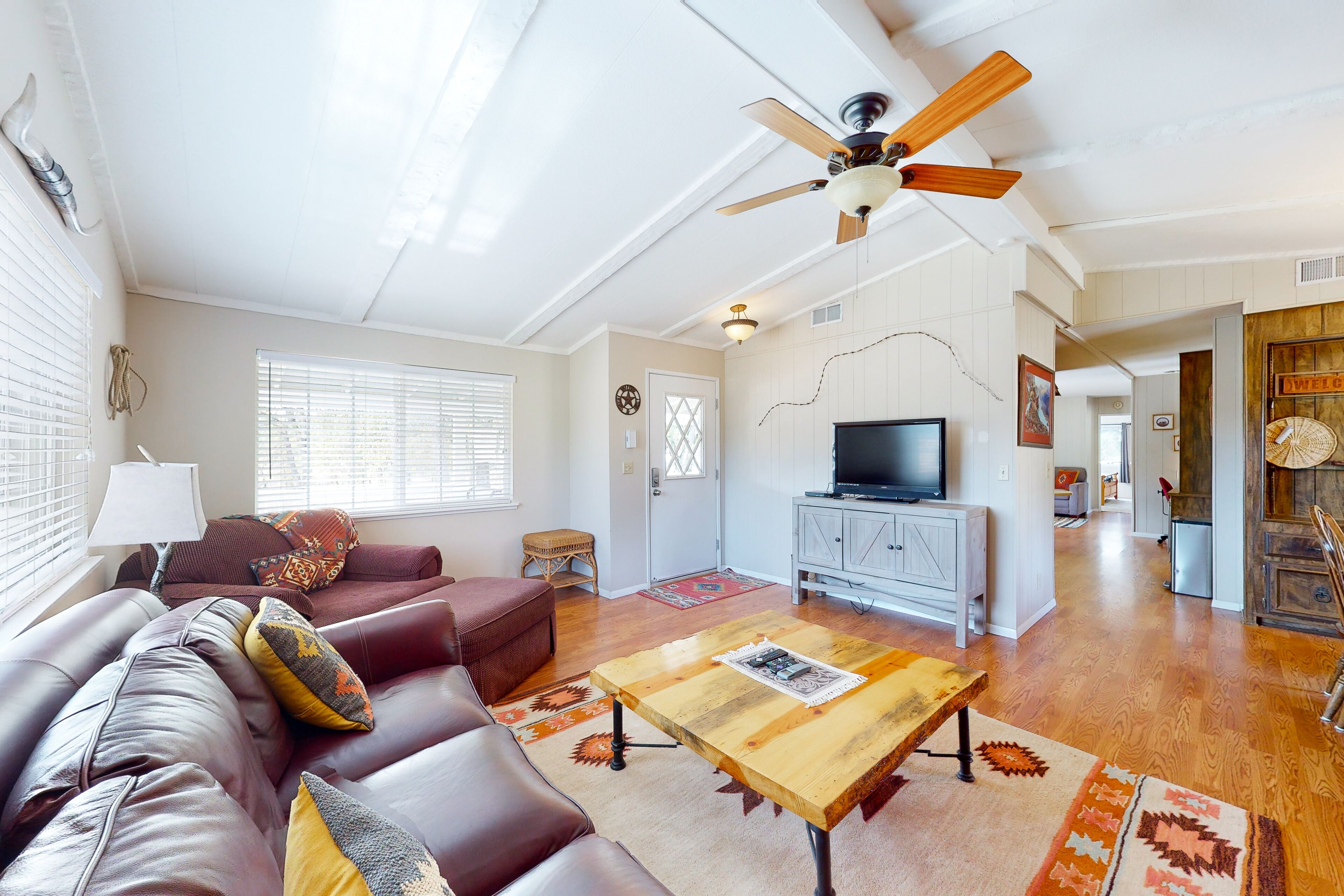 Historical vintage hideaway with skiing, fireplace, large deck, & washer/dryer