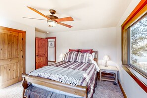 3 Schlafzimmer, Schreibtisch, Bügeleisen/Bügelbrett, Internetzugang