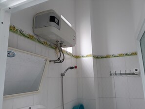 Deluxe Double Room | Bathroom - Nha Nghi Hung Van - Bac Kan (Bac Kan)