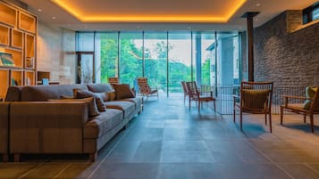 Sala de estar en el lobby