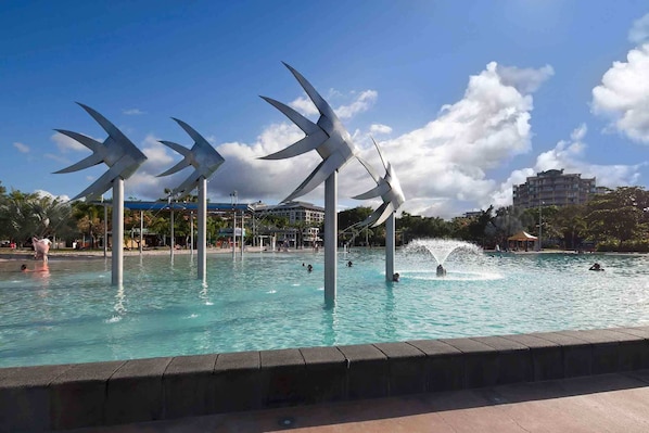 Beach towels - Ground Floor Easy Unit Close to City 4 (Cairns North)