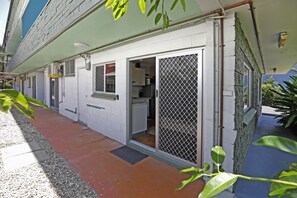 Exterior - Ground Floor Easy Unit Close to City 4 (Cairns North)