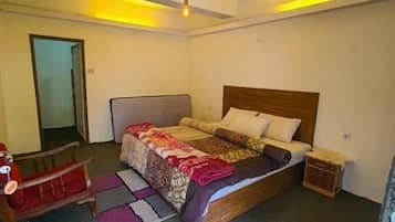 Room | Iron/ironing board