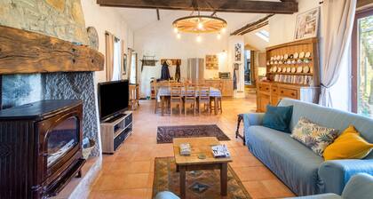 Maison avec piscine dans un endroit privilégié