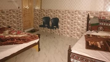 Quarto triplo | Ferros/tábuas de passar roupa