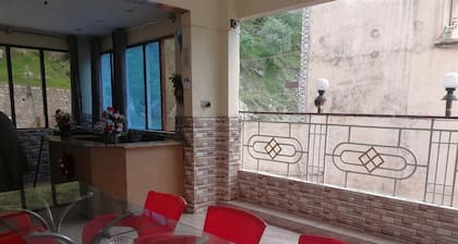 Valley View Hotel & Restaurant