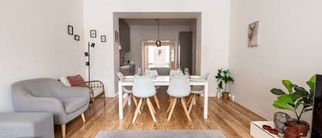 Deluxe Apartment | Interior