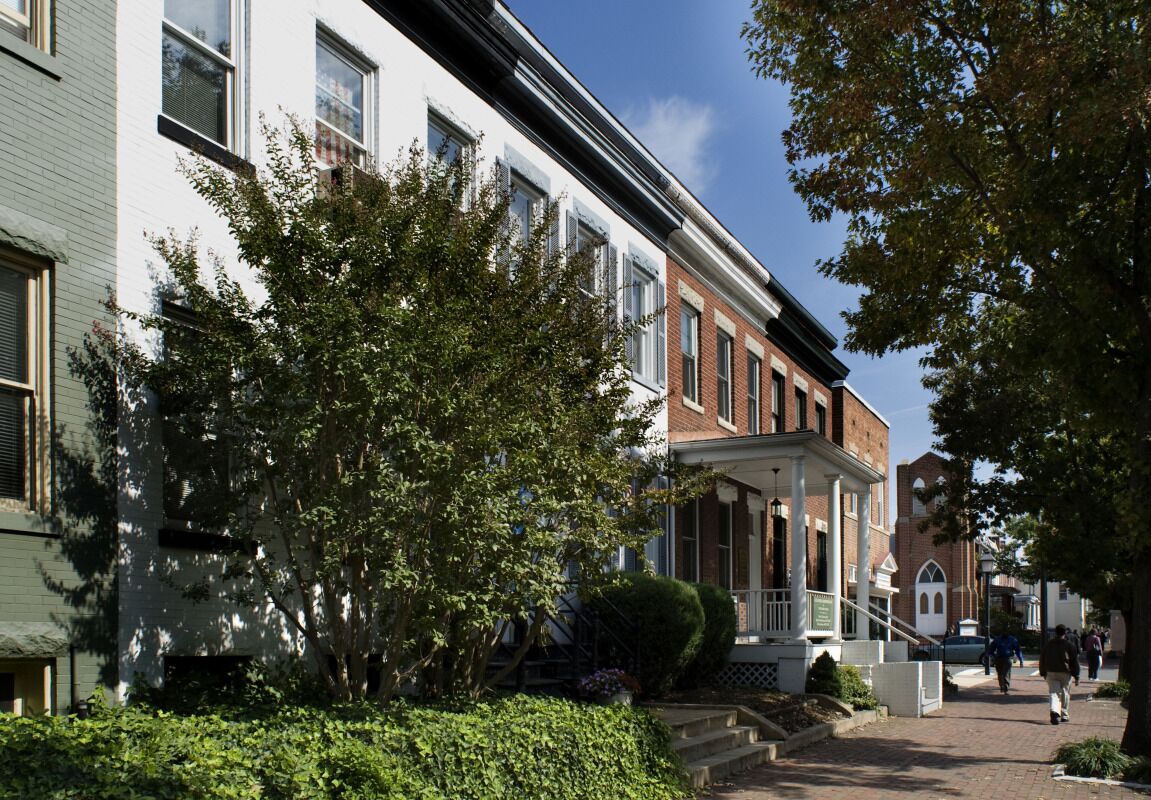 Prime Location! Pet-friendly, Parking On-Site!