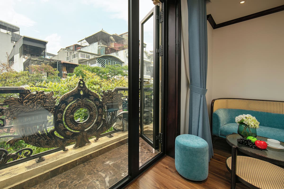 Junior Double Room | Premium bedding, pillowtop beds, minibar (some free items), in-room safe