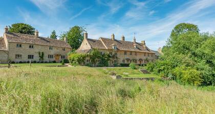 Four bed Cotswold holiday cottage - Greenview Cottage