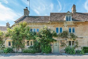Exterior - Four bed Cotswold holiday cottage - Greenview Cottage (Little Barrington, near Burford)