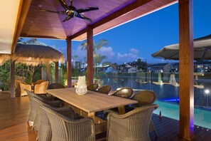 Outdoor dining - Zen (With Car Parking) (Gold Coast)