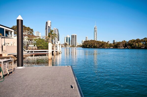 Property grounds - Surfers Paradise Escape (Huge Heated Pool) (Gold Coast)
