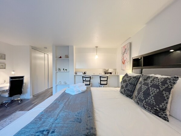 1 bedroom, desk, iron/ironing board, free WiFi