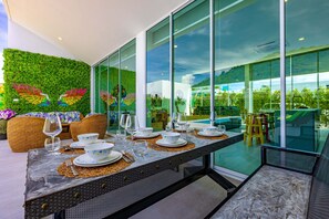 Outdoor dining