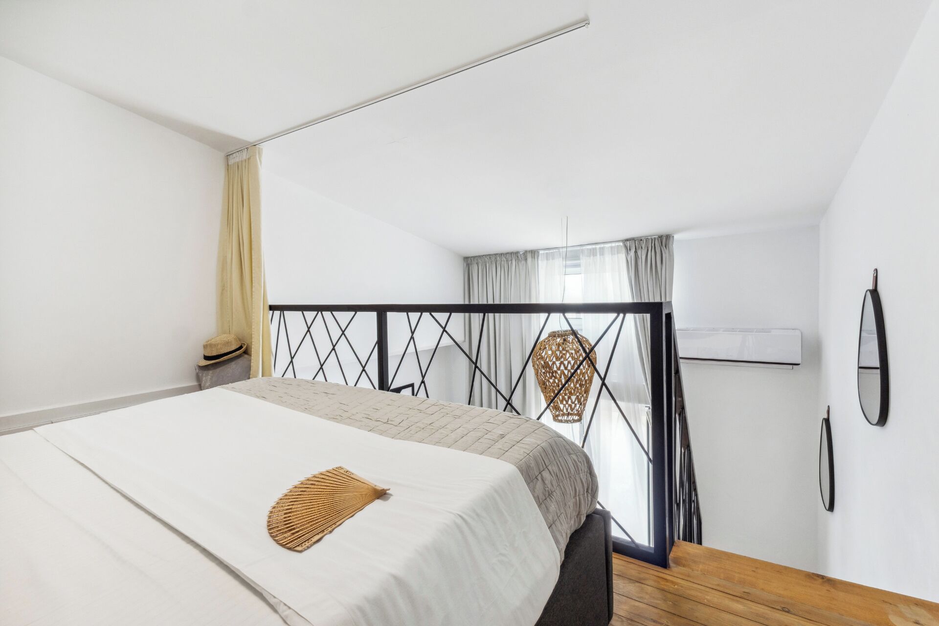 1 slaapkamer, een strijkplank/strijkijzer, internet, beddengoed
