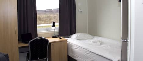 Single Room | Hypo-allergenic bedding, desk, blackout drapes, soundproofing